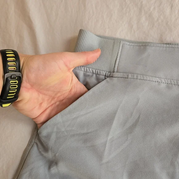 32 Degrees Women's Performance Skort Pastel Sage Green - Picture 3 of 7